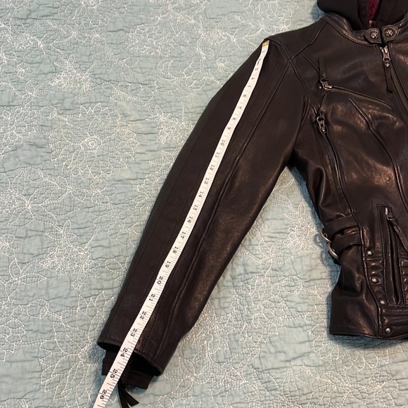 Gently used Authentic Harley Davidson Leather Jacket - Picture 13 of 16